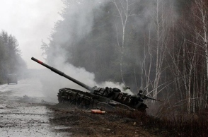 κατεστραμμενο αρμα μαχης