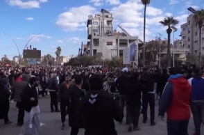 Συρία: Απαγόρευση της κυκλοφορίας στη Λαττάκεια μετά τα βίαια επεισόδια με έναν νεκρό