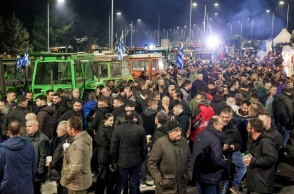 Κυβερνητικές πηγές σε αγρότες: Αν είστε όλοι μαζί θα συναντηθείτε με τον πρωθυπουργό 