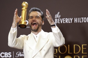 Βάγκνερ Μόουρα: Ποιος είναι ο πρώτος Βραζιλιάνος ηθοποιός που κέρδισε Χρυσή Σφαίρα 