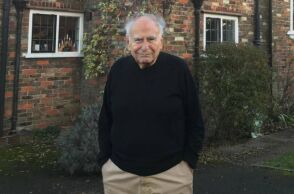 Γκρέγκορι Γκρεγκοριάδης: Πέθανε ο Έλληνας επιστήμονας που άνοιξε τον δρόμο για τα εμβόλια Covid