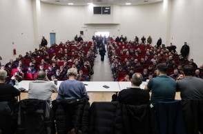 Σύσκεψη της πανελλαδικής επιτροπής αγροτών στη Νίκαια Λάρισας