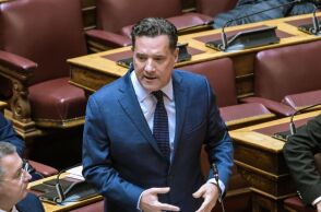 Ο Γεωργιάδης απαντά στην Κωνσταντοπούλου: «Πήγε με robe de chambre στο ΑΤ για να μου κάνει μήνυση και έγινε ρεζίλι»