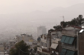 Στο έλεος της κακοκαιρίας και της αφρικανικής σκόνης η χώρα: Πώς θα εξελιχθούν τα φαινόμενα