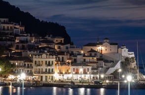 Σκόπελος, λιμανι