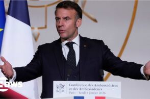 macron_akrodexia