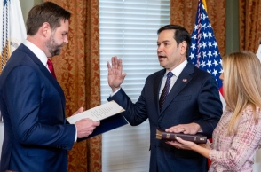 Ο αντιπρόεδρος Τζ. Ντ. Βανς ορκίζει τον Μάρκο Ρούμπιο ως υπουργό Εξωτερικών των ΗΠΑ 