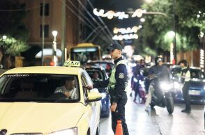 Μπλόκο της τροχαίας για έλεγχο αλκοτέστ στο κέντρο της Αθήνας