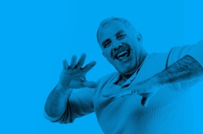 Ο Πασχάλης Τσαρούχας υποδύεται τον Ζορμπά στο ΚΘΒΕ