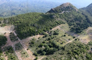 Ο αρχαιολογικός χώρος Κασσώπης από ψηλά