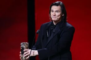 Ήταν ο Τζιμ Κάρεϊ ή κάποιος σωσίας του; Τα Σεζάρ απαντούν στις θεωρίες συνωμοσίας