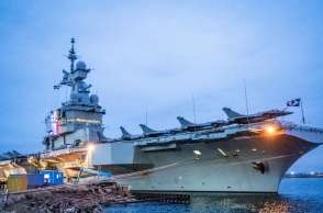 Το γαλλικό αεροπλανοφόρο Charles de Gaulle