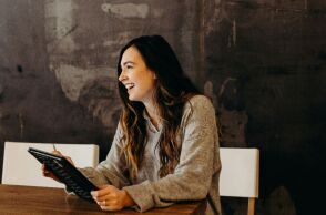 Πώς διαμορφώνεται το γυναικείο επιχειρείν στην Ελλάδα και στον κόσμο - Η έρευνα της Grant Thornton