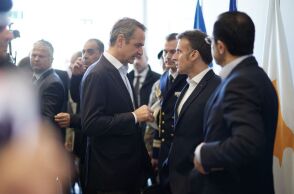 Τι είπαν στην τριμερή συνάντηση Μητσοτάκης, Χριστοδουλίδης και Μακρόν: «Η ΕΕ πρέπει να βρίσκεται σε εγρήγορση»