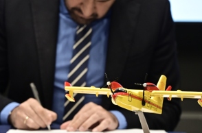 Υπεγράφη η σύμβαση για την αναβάθμιση των 7 Canadair CL-415