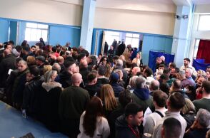 ΠΑΣΟΚ: Παράταση ως τις 20:00 στις εκλογές για την ανάδειξη συνέδρων