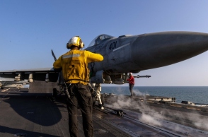 αεροσκαφος σε αεροπλανοφορο