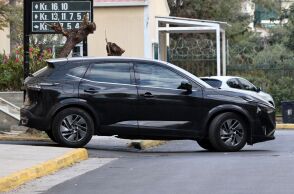 H μεταγωγή του γκαλερίστα στα δικαστήρια