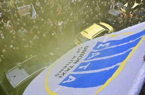 Απεργία ταξί στη Βουλή