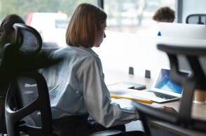 Εργαζόμενη στο γραφείο