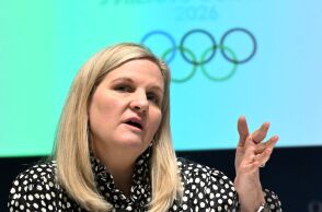 H πρόεδρος της ΔΟΕ, Κίρστι Κόβεντρι