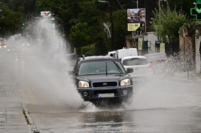 Καιρός αύριο: Ισχυρές βροχές και χαλάζι σε όλη την χώρα – Θυελλώδεις άνεμοι στο Αιγαίο 