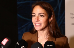 Μιχαηλίδου: Ανοίγουν οι «Νταντάδες της γειτονιάς» - Έως 36.000 ευρώ για το «Ανακαινίζω»