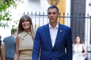 Πολιτικός σεισμός στην Ισπανία: Στο εδώλιο για διαφθορά η σύζυγος του Πέδρο Σάντσεθ