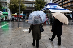 Καιρός αύριο: Βροχές και αφρικανική σκόνη στο μεγαλύτερο μέρος της χώρας