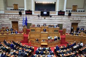 Ο Κυριάκος Μητσοτάκης στο βήμα της Ολομέλειας της Βουλής