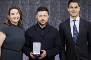 Στον Ζελένσκι και τον ουκρανικό λαό απονεμήθηκε το βραβείο Ρούζβελτ για τον αγώνα υπέρ της ελευθερίας