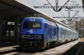 Hellenic Train: Ακινητοποιήθηκε αμαξοστοιχία, λόγω πτώσης δέντρου κοντά στον σταθμό Βέροιας