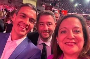 Ο Νίκος Ανδρουλάκης στη Βαρκελώνη - Η selfie με τον Πέδρο Σάντσεθ