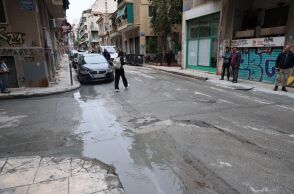 Λάσπη και τσιμέντο στην Κυψέλη