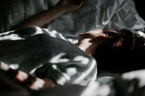 Ο ύπνος μέσα στη μέρα ίσως «χτυπά καμπανάκι» για την υγεία στους ηλικιωμένους