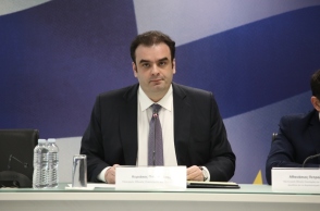 Πιερρακάκης: Το πλεόνασμα θα είναι πάνω από τον στόχο. Ο επιπλέον δημοσιονομικός χώρος επιστρέφει στους πολίτες