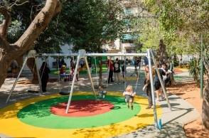 Δήμος Αθηναίων: Οκτώ νέες παιδικές χαρές παραδίδονται τον Απρίλιο και τον Μάιο