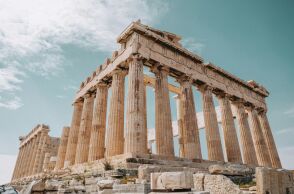 Μεγάλη ανάσα: Το ελληνικό χρέος πέφτει κάτω από της Ιταλίας το 2026