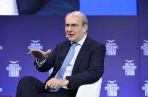 O Κωστής Χατζηδάκης στο Οικονομικό Φόρουμ των Δελφών
