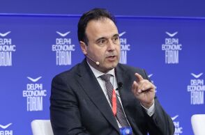 Παπαστεργίου από Φόρουμ Δελφών: Πρέπει να τελειώνουμε με την ανωνυμία στο διαδίκτυο