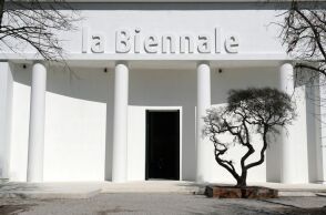 Μπιενάλε Βενετίας: Τι συμβαίνει με το ρωσικό περίπτερο και γιατί έχει ξεσπάσει αντιπαράθεση