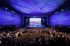 Η Μπιενάλε της Βενετίας δεν θα βραβεύσει καλλιτέχνες από χώρες που κατηγορούνται για εγκλήματα πολέμου