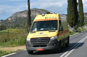 Ραφήνα: Χωρίς τις αισθήσεις του ανασύρθηκε 74χρονος στην παραλία Χρυσή Ακτή