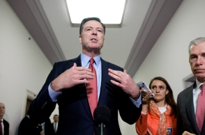 Ο πρώην διευθυντής του FBI, Τζέιμς Κόμι κατηγορείται ότι απείλησε τη ζωή του Τραμπ