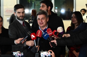 Τη συμπόρευσή του με το ΠΑΣΟΚ ανακοίνωσε ο Φαραντούρης