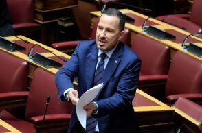 Ο Kώστας Χήτας στη Βουλή