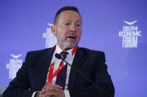 Στουρνάρας: Υπαρκτός ο κίνδυνος ύφεσης στην Ευρωζώνη	