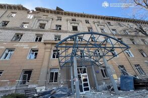 Βομβαρδισμένο κτήριο στο Ντνιπροπετρόφσκ, στην Ουκρανία