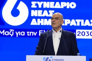 Με χειροκροτήματα ο Δένδιας στο Συνέδριο της ΝΔ: Το DNA του κόμματος και οι αιχμές για το επιτελικό κράτος 