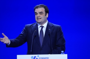 Πιερρακάκης στο συνέδριο της ΝΔ: Οι μεγάλες παρατάξεις νικούν όταν κοιτούν τον ορίζοντα της χώρας 